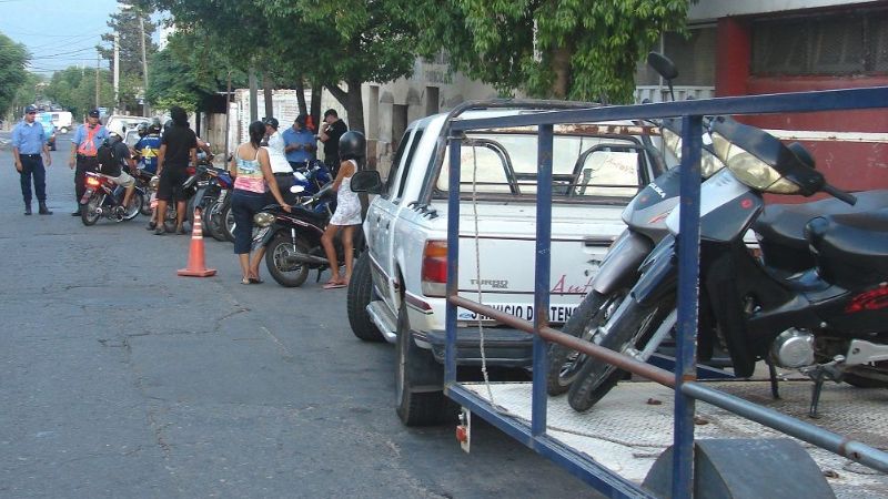 Ahora los operativos policiales se trasladaron al sur y en Fray M Esquiú