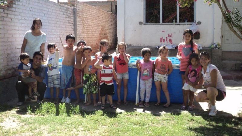 Los más pequeñitos también disfrutan de la colonia de vacaciones