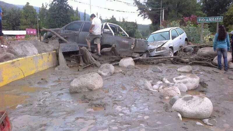 Oficial: 3 muertos, 12 desaparecidos y 90 evacuadas