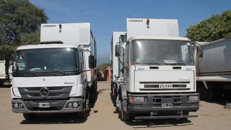 Nuevos contenedores y camiones recolectores