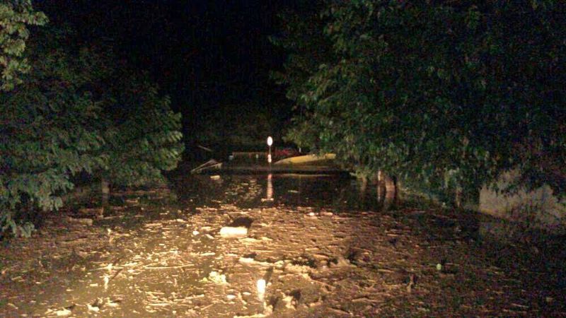 Un muerto y varios desaparecidos tras el  aluvión en El Rodeo