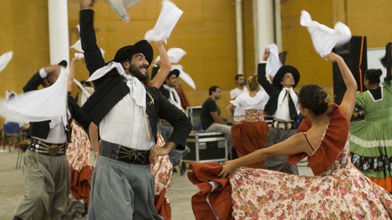 Con una delegación de 56 artistas, Catamarca llega a Cosquín