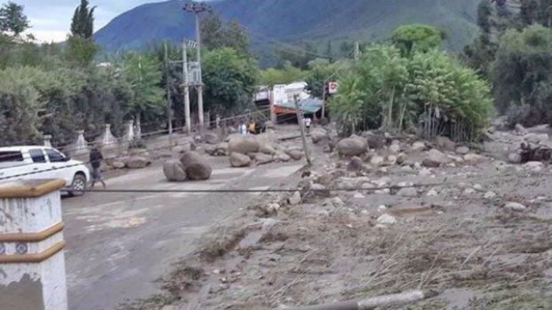 Cinco personas fueron halladas con vida y sigue la búsqueda de otras cinco
