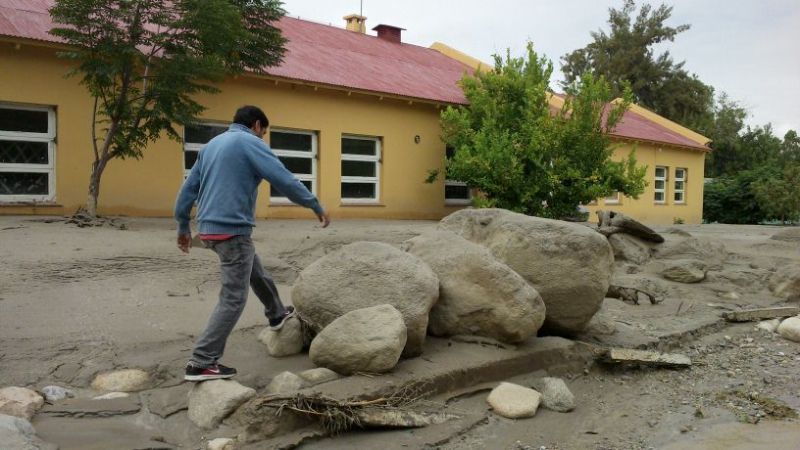 Ariza aseguró el inicio de clases de las escuelas afectadas por el alud
