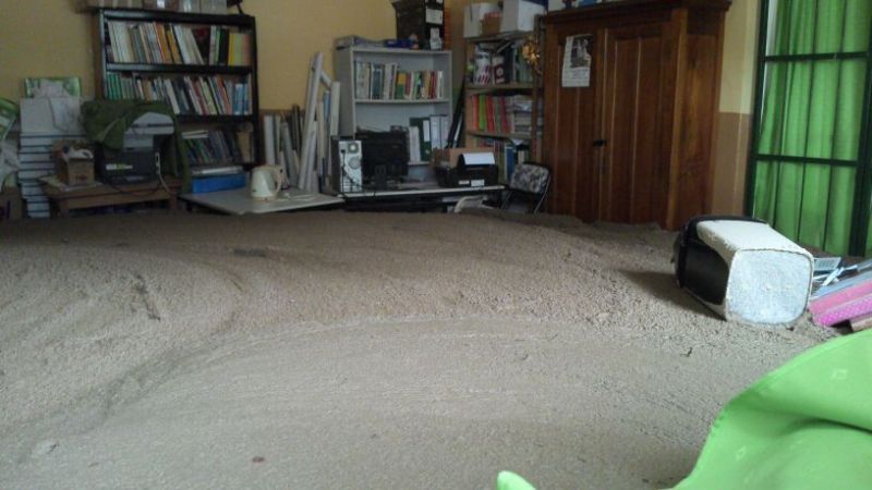 Ariza aseguró el inicio de clases de las escuelas afectadas por el alud