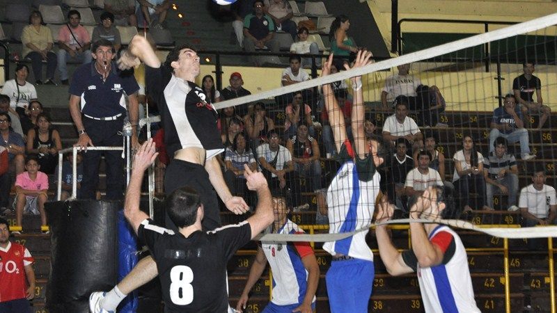 Derrota del Ateneo Mariano Moreno en manos de Deportes La Rioja