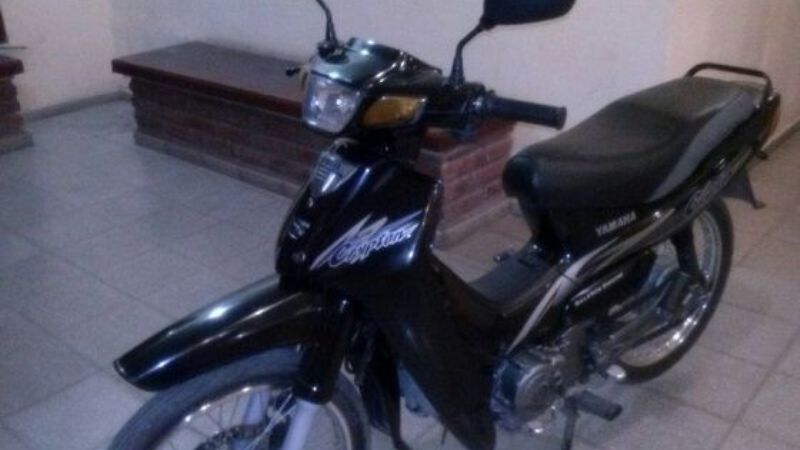 Arrestan a dos personas y secuestran una moto en Valle Viejo