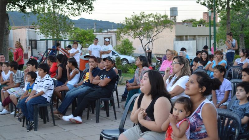 Se vivió con gran éxito el primer Viva la Plaza del 2014