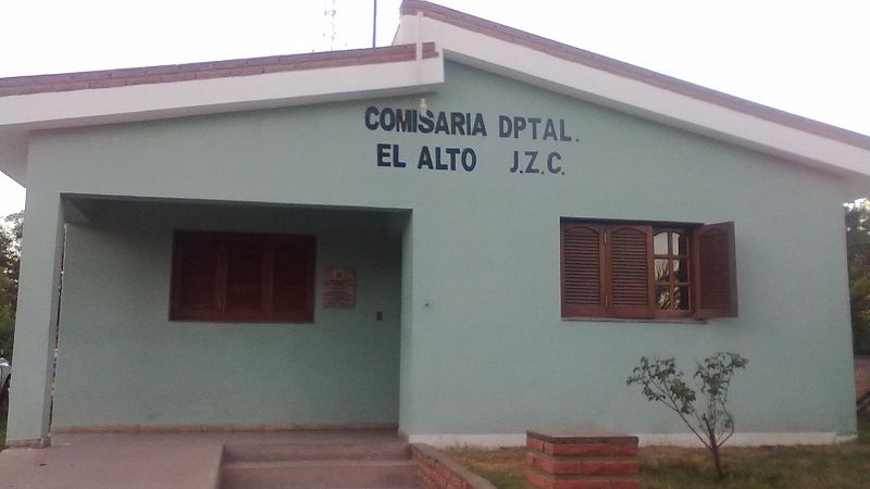 Forzaron la puerta de un carro-bar en El Alto