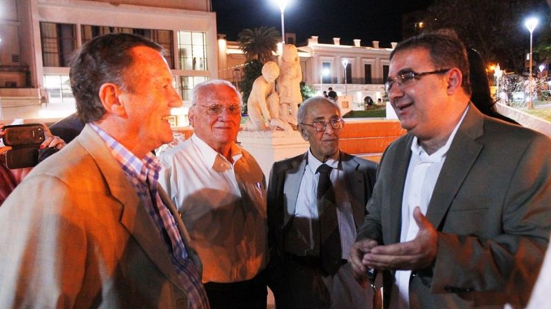 Colocaron una placa recordatoria en el Monumento del Niño