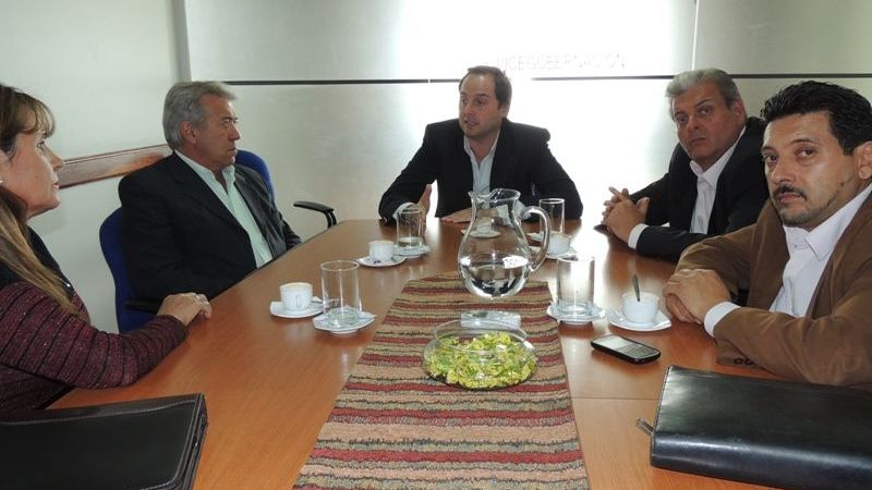 El vicegobernador junto a representantes del partido VOS