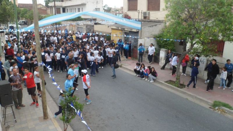 Masiva convocatoria atlética en las Bodas de Oro Colegio Ntra. Sra. Del Valle