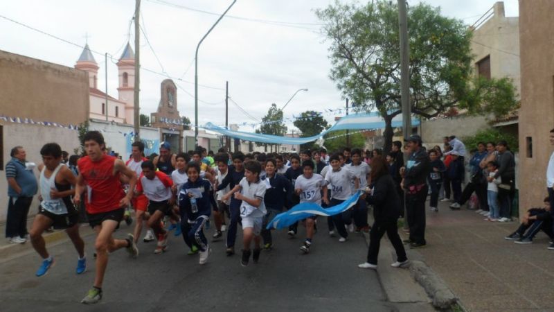 Masiva convocatoria atlética en las Bodas de Oro Colegio Ntra. Sra. Del Valle