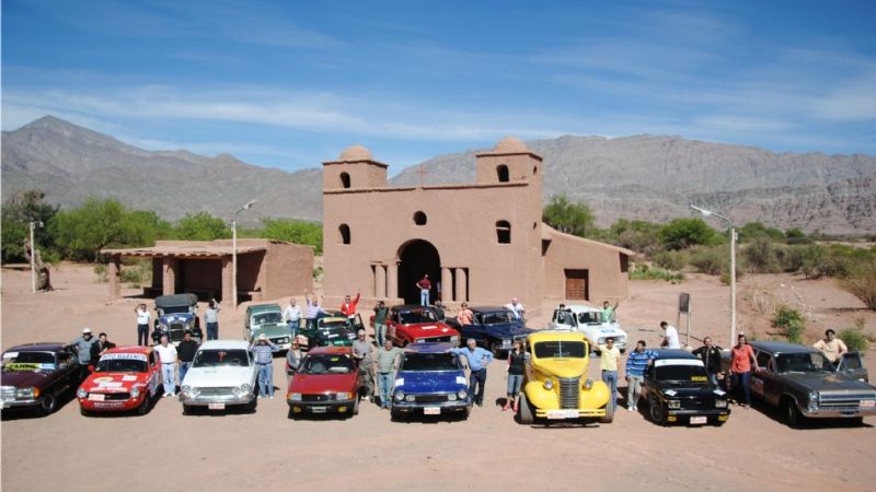 Los Autos de Época completaron la 3ra Ruta del Adobe