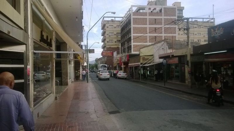 San Martín y Rivadavia es la esquina más congestionada de la ciudad