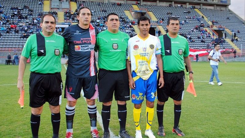 Policial y Villa Cubas buscan alivio en la Copa Argentina