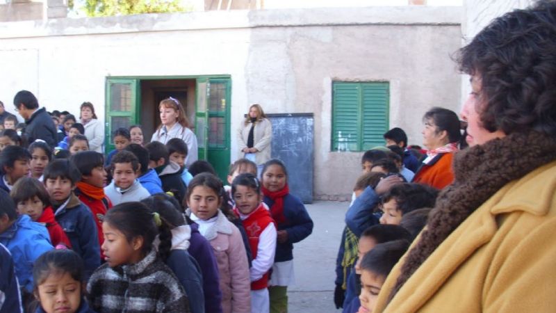 Apelan a mayor participación de padres a través de cooperadoras escolares