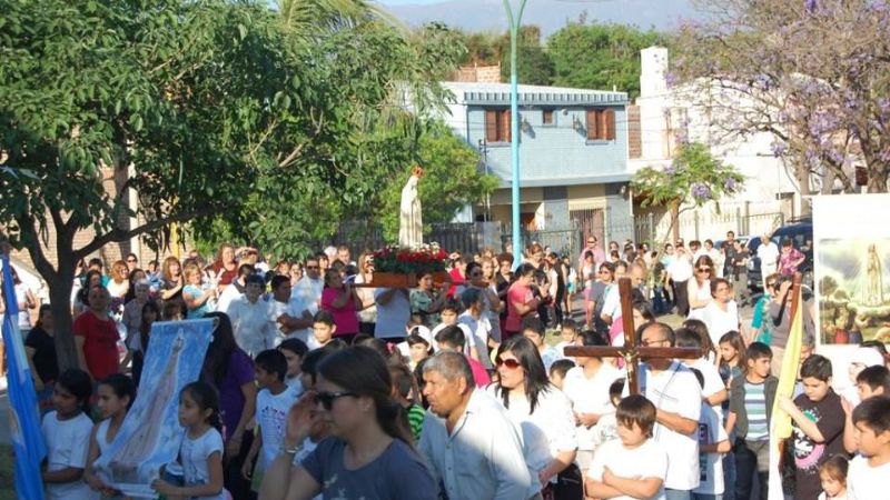 Con un emotivo homenaje de los niños culminaron las fiestas de la Virgen de Fátima