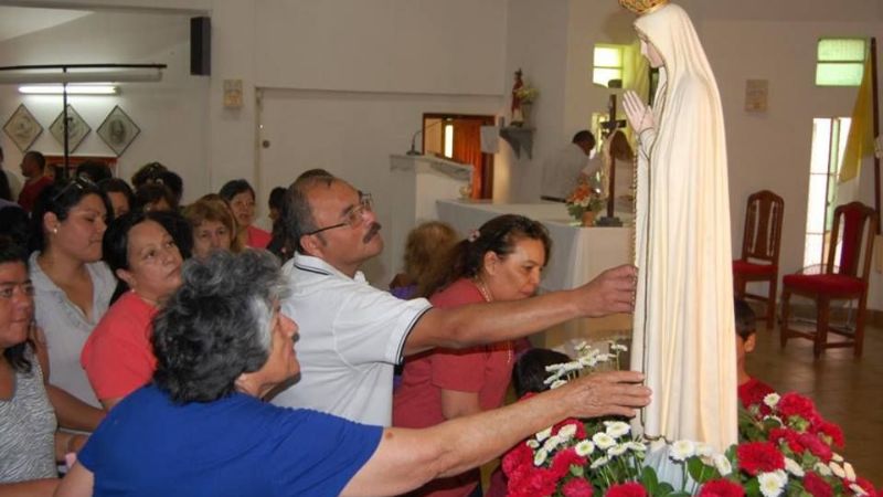 Con un emotivo homenaje de los niños culminaron las fiestas de la Virgen de Fátima
