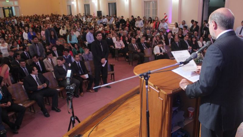 Más de 200 egresados de la Facultad de Ciencias Exactas