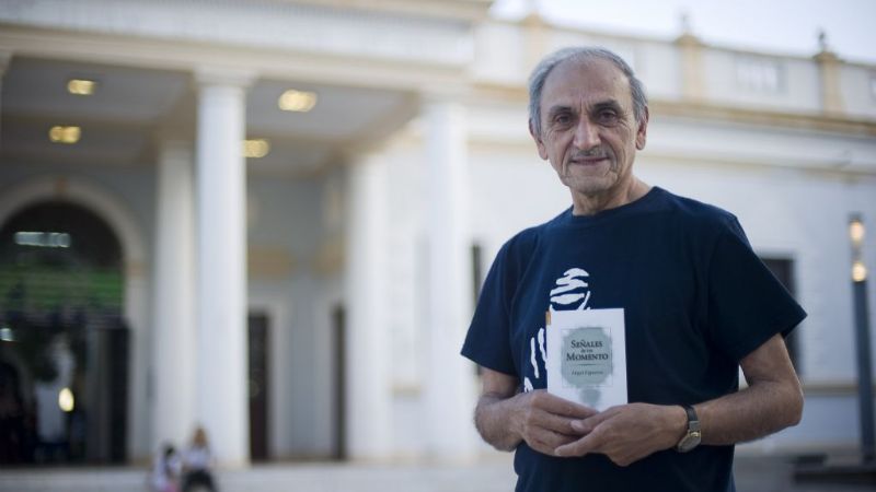 Presentan “Señales de un momento”, poemario de Ángel Figueroa