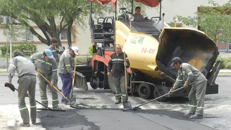 Por tareas de pavimentación, hay cortes de calles