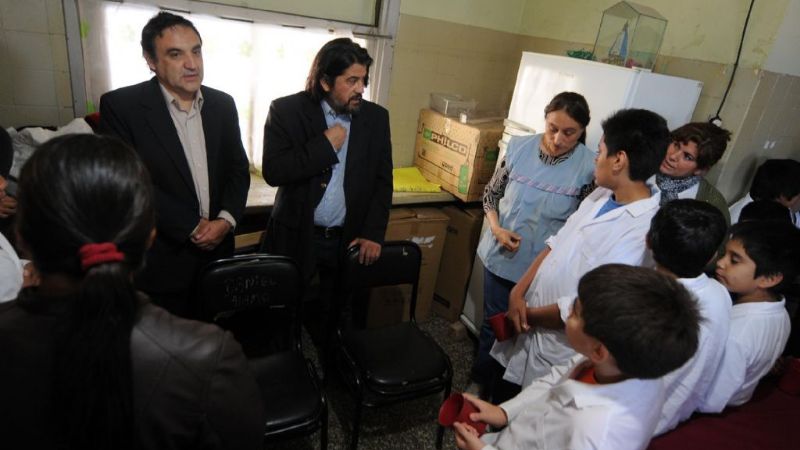 Ariza visitó la Escuela 291 Naciones Unidas