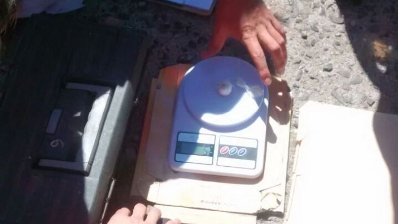 Atraparon a un sujeto con droga