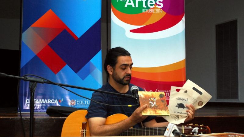 En conferencia, Diego Marioni presentó “Cosiquiando”