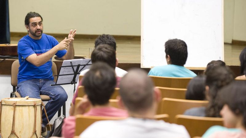Marioni ofreció estrategias para acercar a los niños a la música folklórica