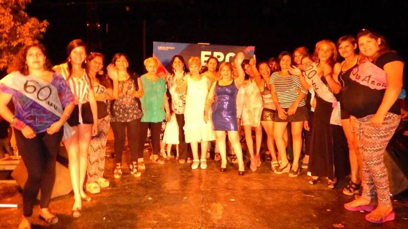 20 candidatas participaron en la elección de la reina madre