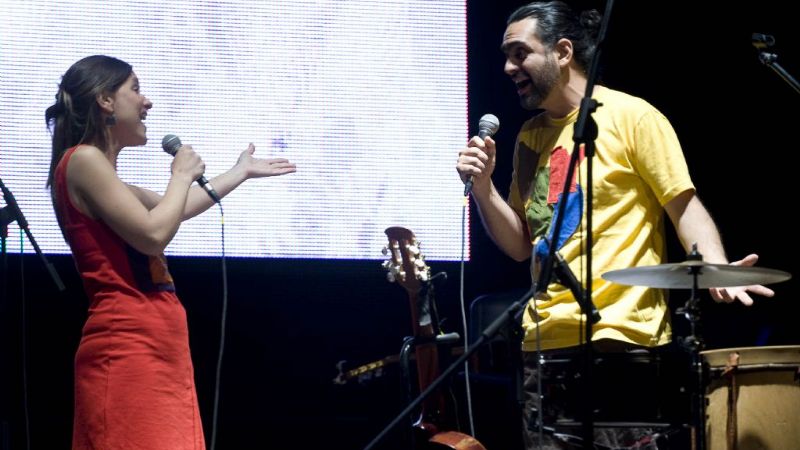 Marioni llevó de viaje al público por la música del país