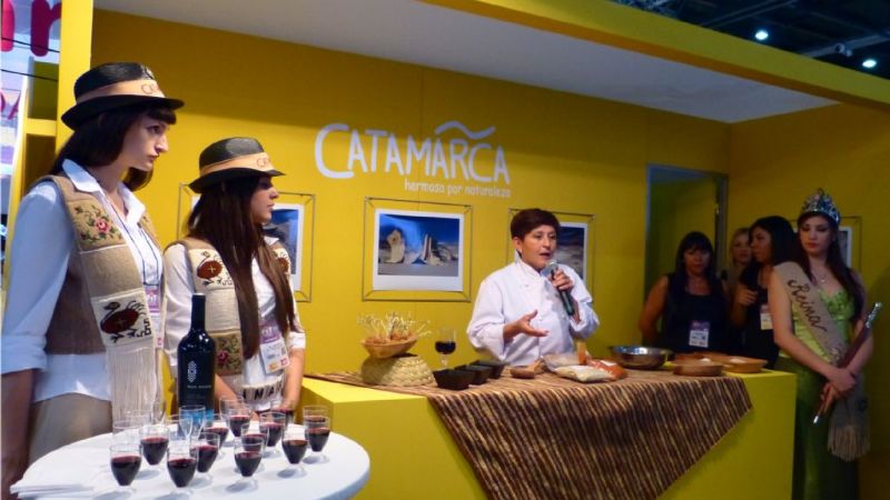 Catamarca se lució en la FIT con su gastronomía, vinos y bailes