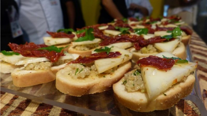 Catamarca se lució en la FIT con su gastronomía, vinos y bailes