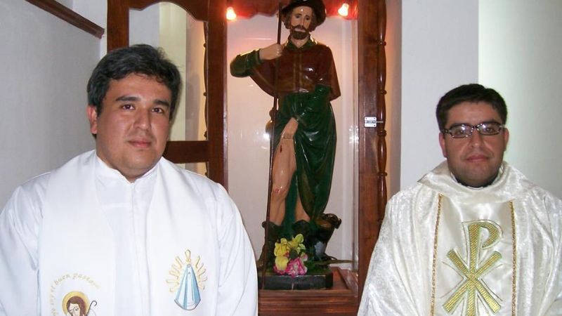 Los Padres Facundo Brizuela y Eduardo Navarro celebraron su primer aniversario sacerdotal