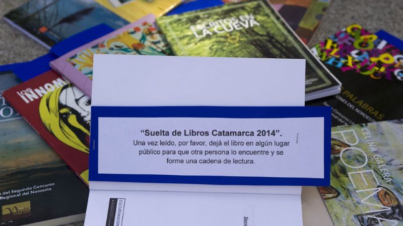 “Soltá un libro, regalá historias” despertó interés y asombro en el público