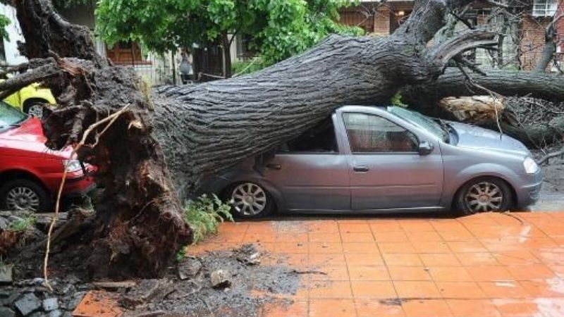 Inundaciones y destrozos en Buenos Aires por el récord de lluvia