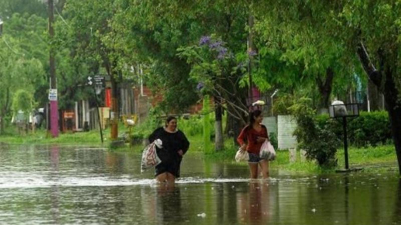 Inundaciones y destrozos en Buenos Aires por el récord de lluvia