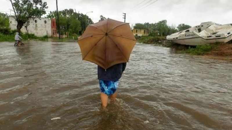 Inundaciones y destrozos en Buenos Aires por el récord de lluvia