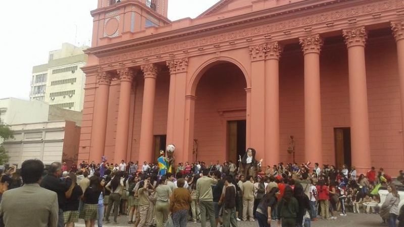 Realizaron la "Procesión Murga de San Francisco"