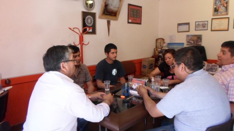 Reconocimiento de León Mendoza a los bomberos voluntarios