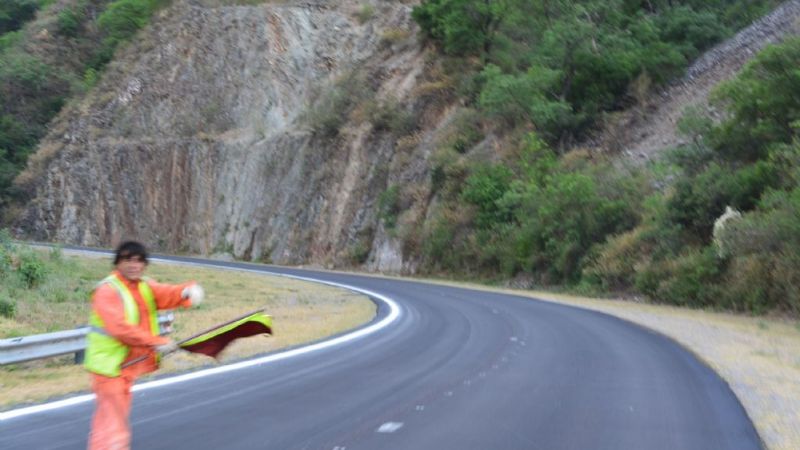 Avanzan las tareas de demarcación de rutas repavimentadas