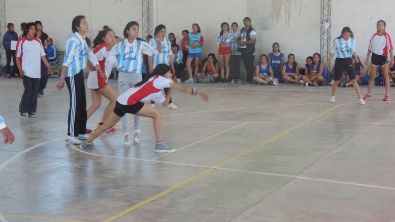 Apoyo de León Mendoza los Interescolares