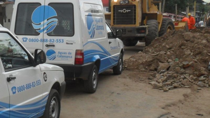 Se rompió un caño y piden usar responsablemente el agua