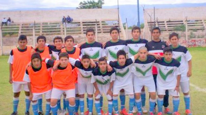 Tesorieri, por penales, venció a La Carrera en el Nacional Sub15