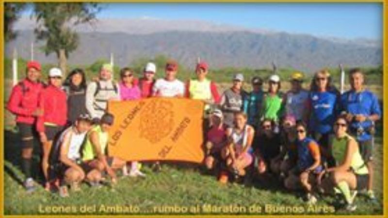 Atletas catamarqueños rumbo a la Maratón Internacional Adidas en Buenos Aires