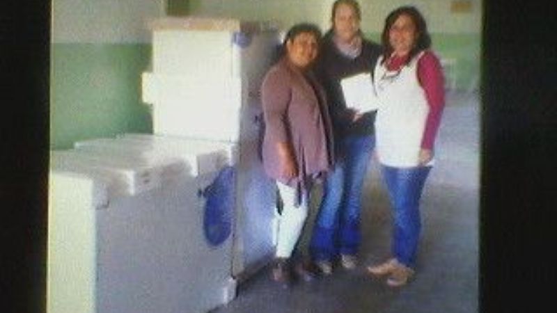 Grupo solidario ayuda a escuela de El Alto