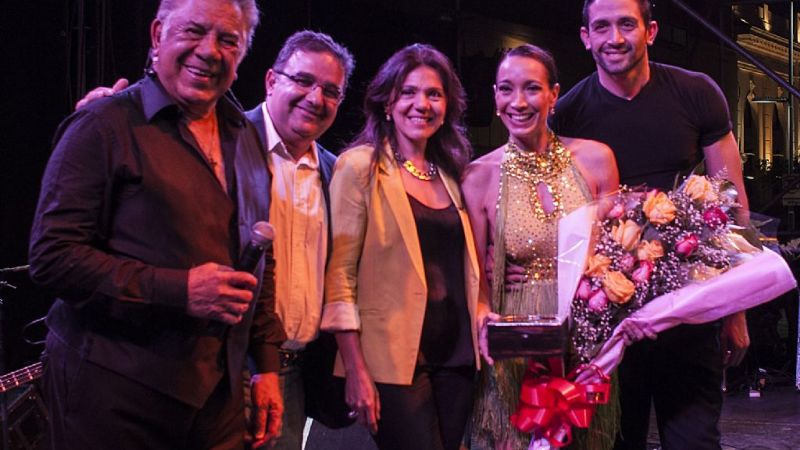 Gran convocatoria para la noche tanguera del sábado con Mora Godoy y Raúl Lavié