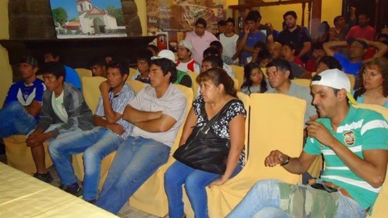 Artesanos cuestionan a CAMyEN