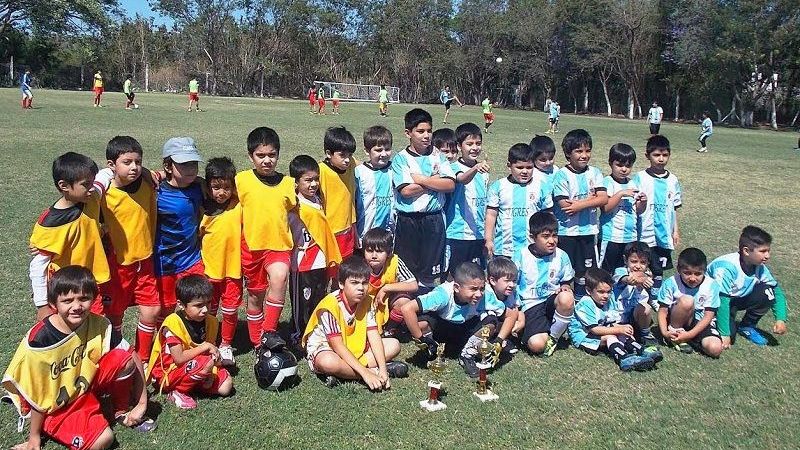 Encuentro infantil de la Banda de River con Tigres de La Rioja
